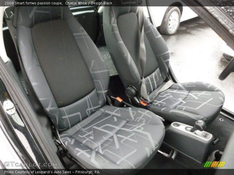 Crystal White / Design Black 2009 Smart fortwo passion coupe