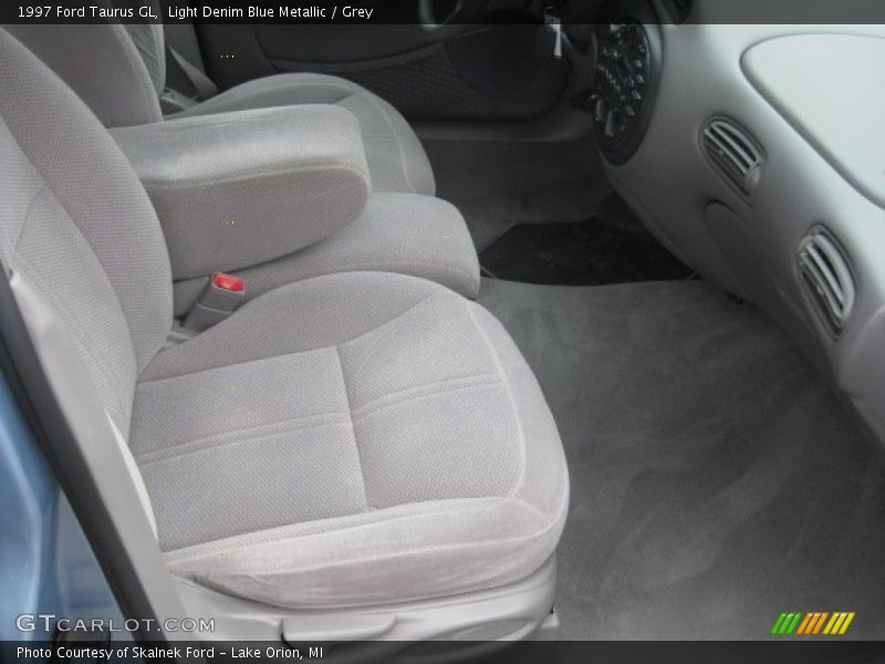 Light Denim Blue Metallic / Grey 1997 Ford Taurus GL