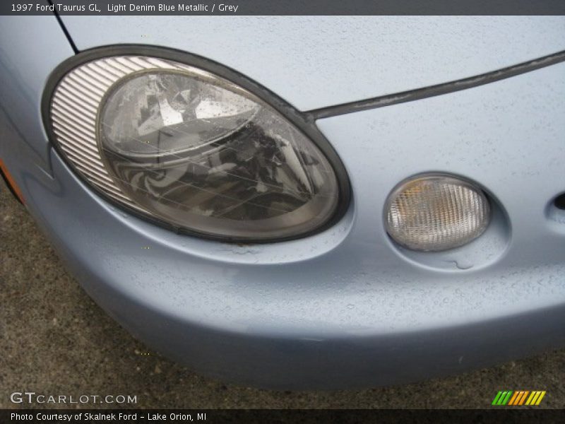 Light Denim Blue Metallic / Grey 1997 Ford Taurus GL