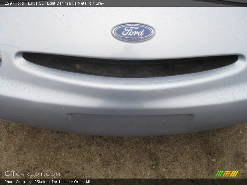 Light Denim Blue Metallic / Grey 1997 Ford Taurus GL