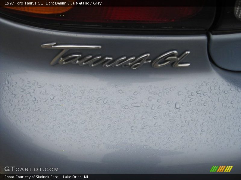 Light Denim Blue Metallic / Grey 1997 Ford Taurus GL