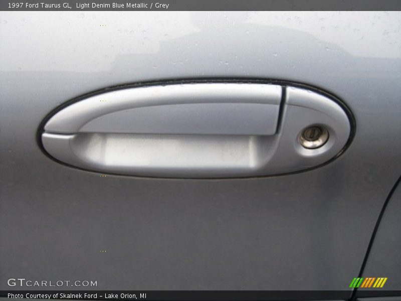 Light Denim Blue Metallic / Grey 1997 Ford Taurus GL