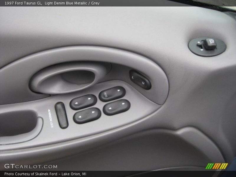 Light Denim Blue Metallic / Grey 1997 Ford Taurus GL