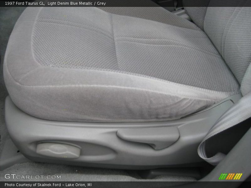 Light Denim Blue Metallic / Grey 1997 Ford Taurus GL