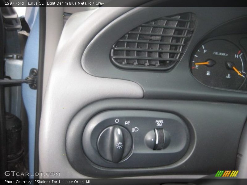 Light Denim Blue Metallic / Grey 1997 Ford Taurus GL