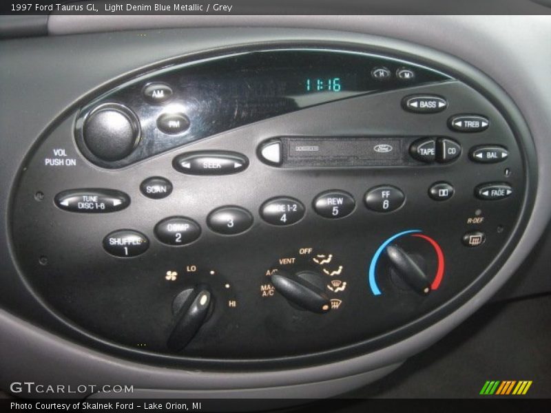 Light Denim Blue Metallic / Grey 1997 Ford Taurus GL