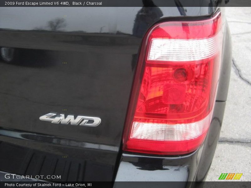 Black / Charcoal 2009 Ford Escape Limited V6 4WD