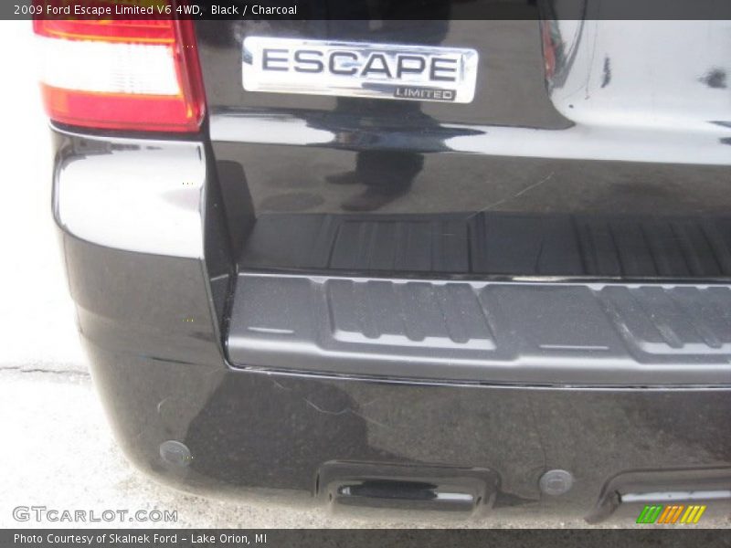 Black / Charcoal 2009 Ford Escape Limited V6 4WD