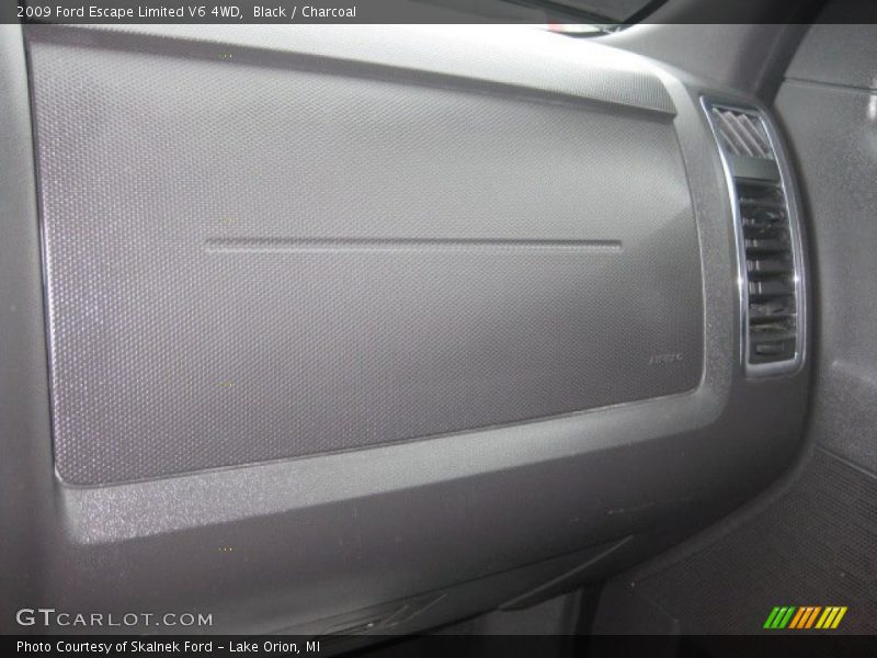 Black / Charcoal 2009 Ford Escape Limited V6 4WD