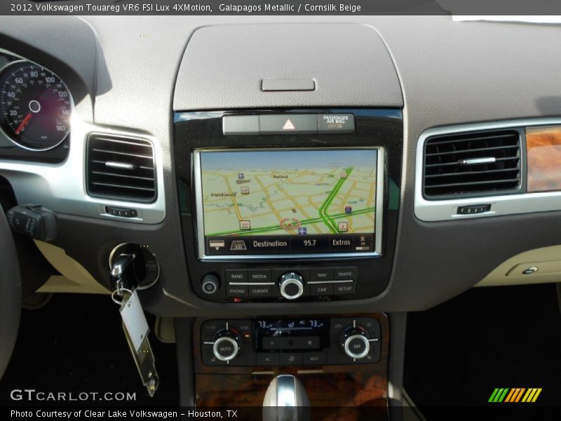 Galapagos Metallic / Cornsilk Beige 2012 Volkswagen Touareg VR6 FSI Lux 4XMotion