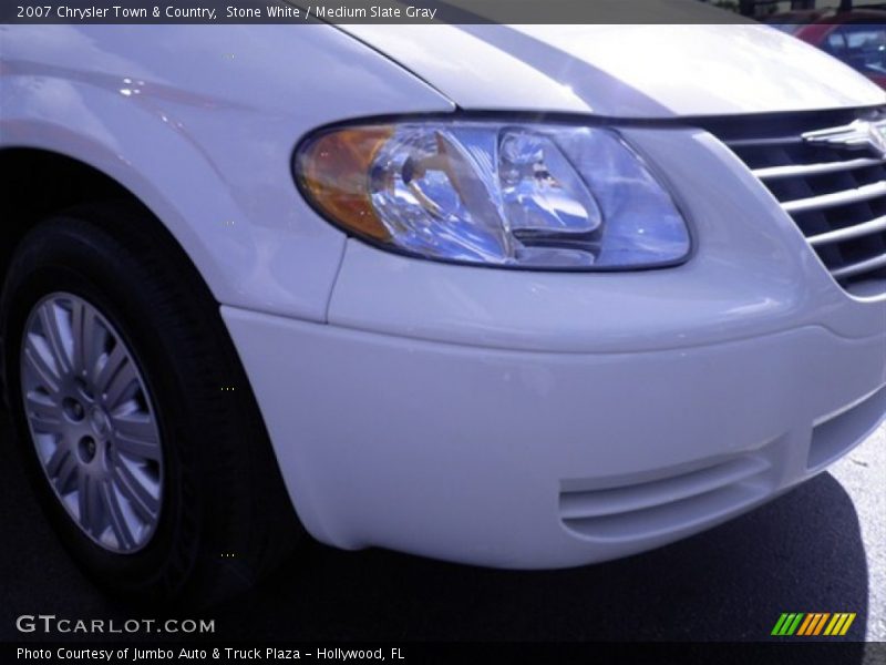Stone White / Medium Slate Gray 2007 Chrysler Town & Country