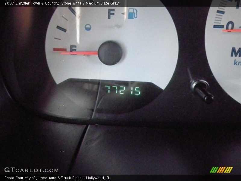 Stone White / Medium Slate Gray 2007 Chrysler Town & Country