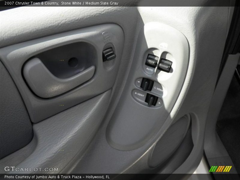 Stone White / Medium Slate Gray 2007 Chrysler Town & Country
