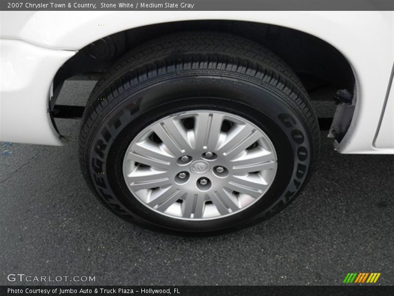 Stone White / Medium Slate Gray 2007 Chrysler Town & Country