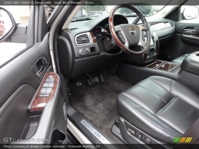 Silver Birch Metallic / Ebony 2009 GMC Yukon XL Denali AWD