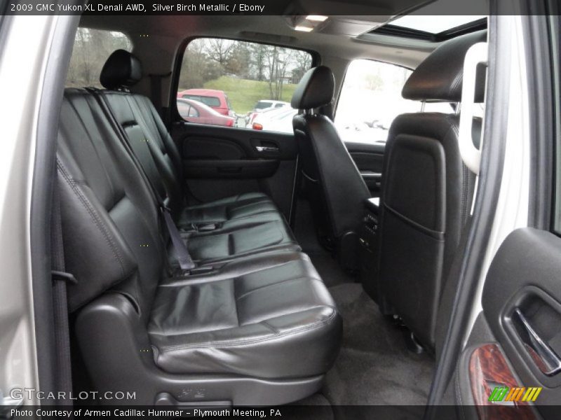 Silver Birch Metallic / Ebony 2009 GMC Yukon XL Denali AWD