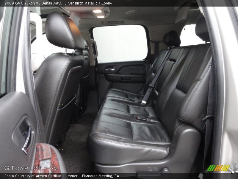 Silver Birch Metallic / Ebony 2009 GMC Yukon XL Denali AWD