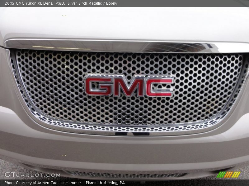 Silver Birch Metallic / Ebony 2009 GMC Yukon XL Denali AWD