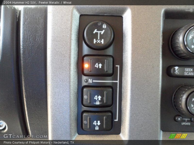 Controls of 2004 H2 SUV