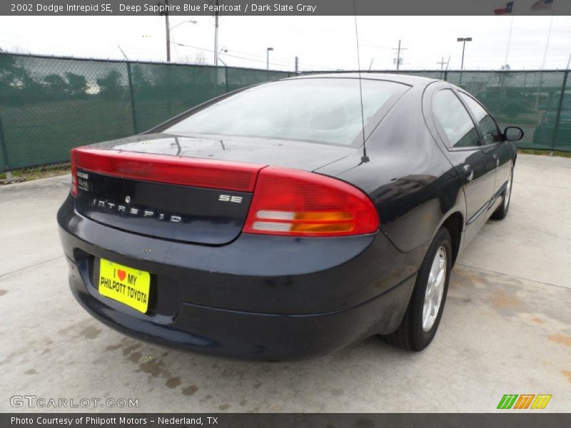 Deep Sapphire Blue Pearlcoat / Dark Slate Gray 2002 Dodge Intrepid SE