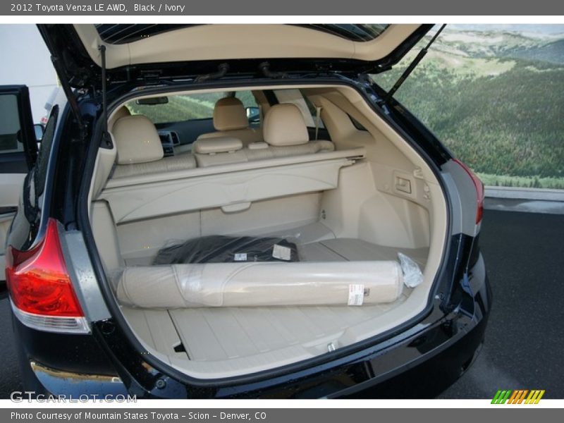  2012 Venza LE AWD Trunk