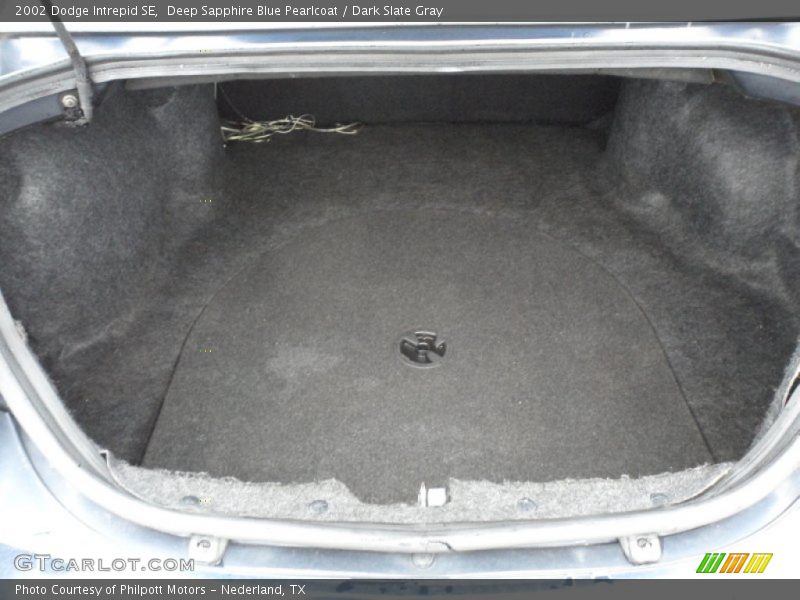 Deep Sapphire Blue Pearlcoat / Dark Slate Gray 2002 Dodge Intrepid SE