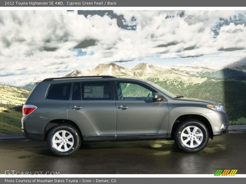 Cypress Green Pearl / Black 2012 Toyota Highlander SE 4WD