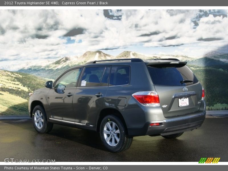 Cypress Green Pearl / Black 2012 Toyota Highlander SE 4WD