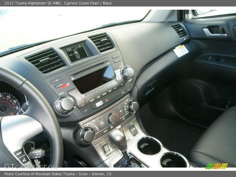 Cypress Green Pearl / Black 2012 Toyota Highlander SE 4WD