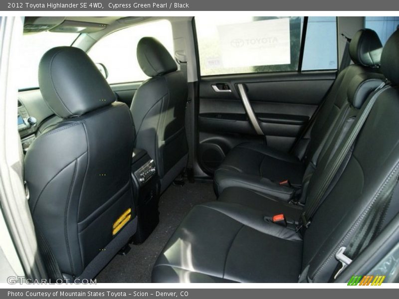 Cypress Green Pearl / Black 2012 Toyota Highlander SE 4WD