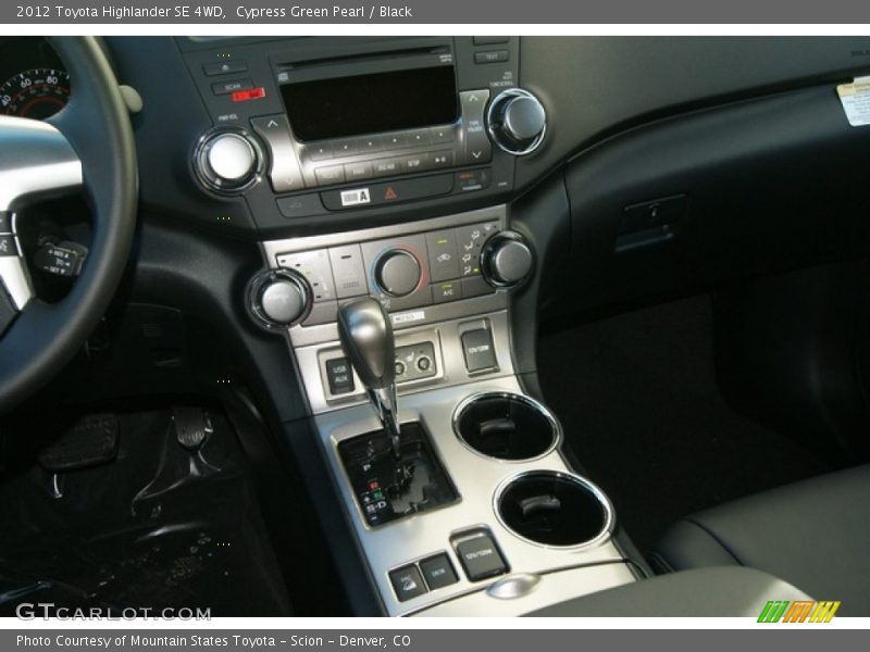 Cypress Green Pearl / Black 2012 Toyota Highlander SE 4WD