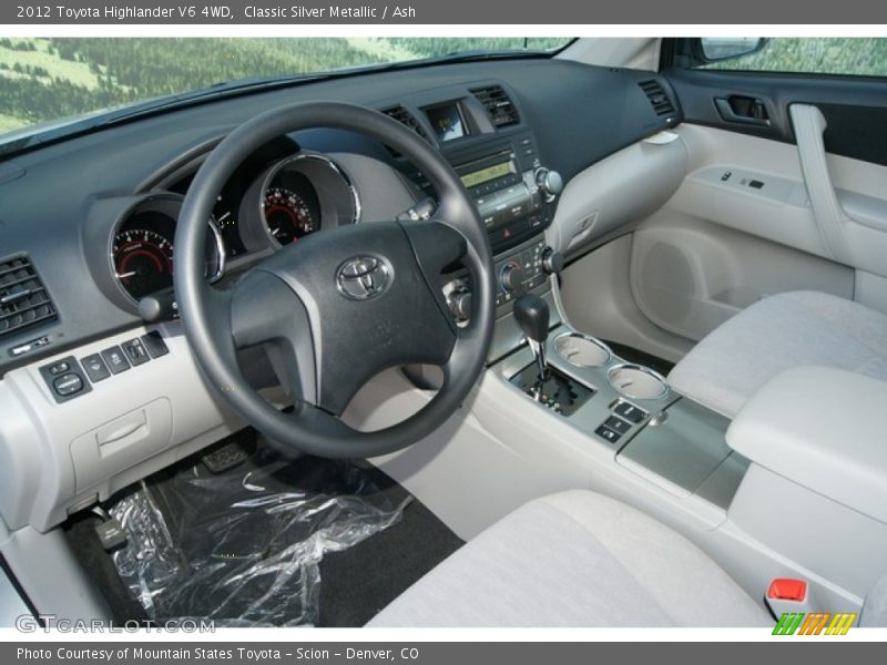 Classic Silver Metallic / Ash 2012 Toyota Highlander V6 4WD