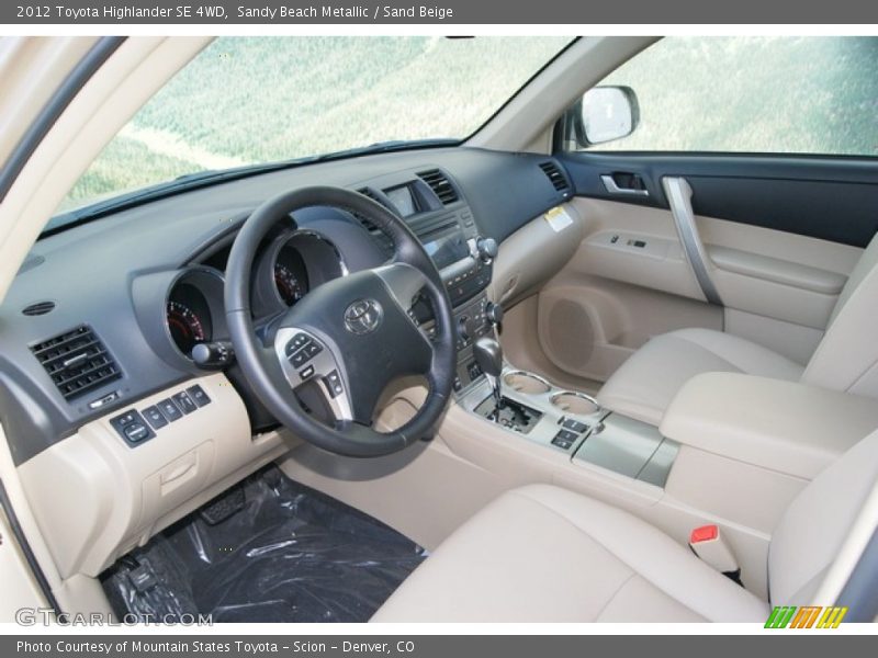 Sandy Beach Metallic / Sand Beige 2012 Toyota Highlander SE 4WD