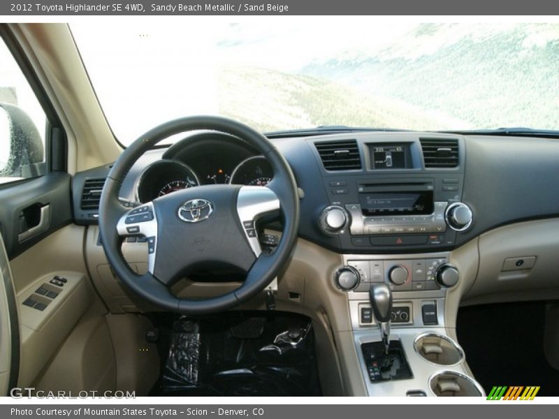 Sandy Beach Metallic / Sand Beige 2012 Toyota Highlander SE 4WD