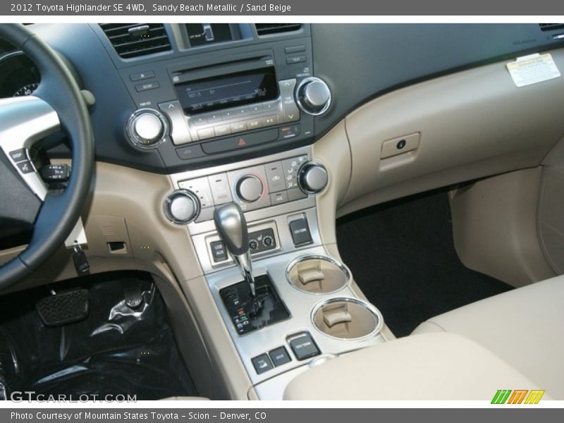 Sandy Beach Metallic / Sand Beige 2012 Toyota Highlander SE 4WD