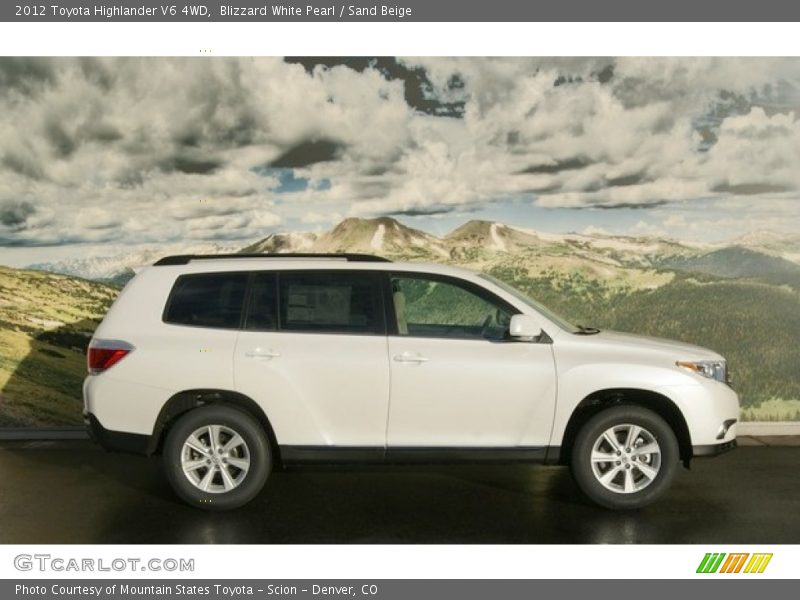 Blizzard White Pearl / Sand Beige 2012 Toyota Highlander V6 4WD