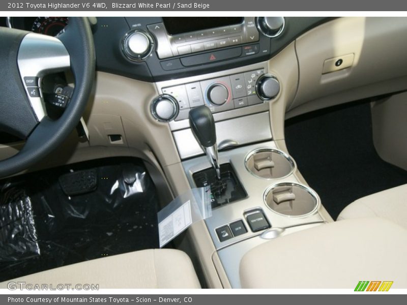 Blizzard White Pearl / Sand Beige 2012 Toyota Highlander V6 4WD