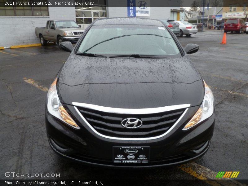 Midnight Black / Gray 2011 Hyundai Sonata GLS