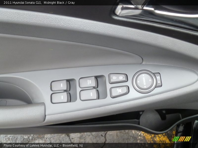 Midnight Black / Gray 2011 Hyundai Sonata GLS