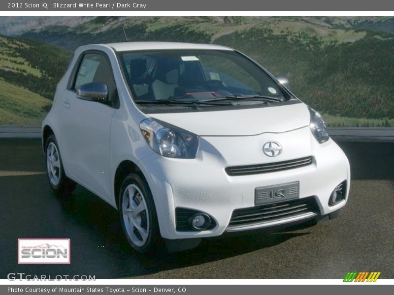 Blizzard White Pearl / Dark Gray 2012 Scion iQ