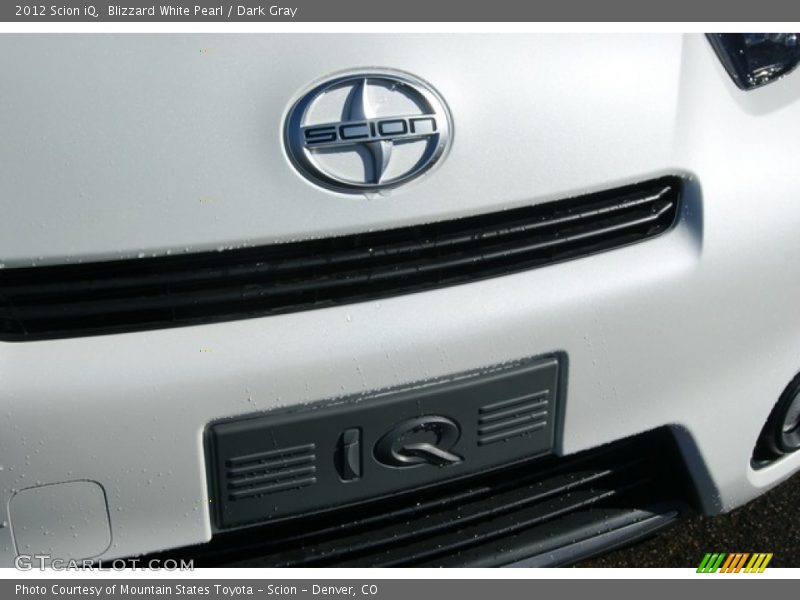 Blizzard White Pearl / Dark Gray 2012 Scion iQ