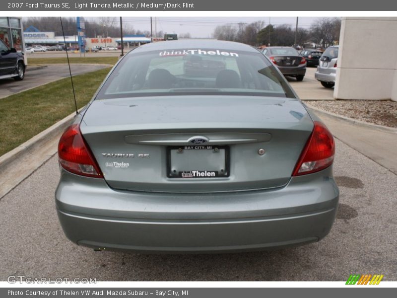 Light Tundra Metallic / Medium/Dark Flint 2007 Ford Taurus SE