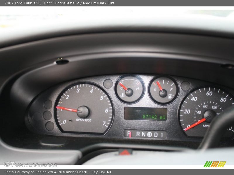 Light Tundra Metallic / Medium/Dark Flint 2007 Ford Taurus SE