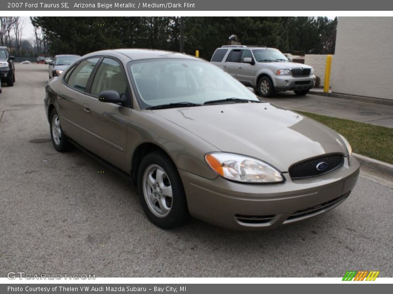 Arizona Beige Metallic / Medium/Dark Flint 2007 Ford Taurus SE