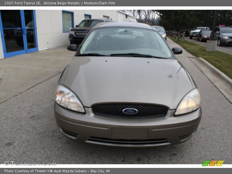 Arizona Beige Metallic / Medium/Dark Flint 2007 Ford Taurus SE