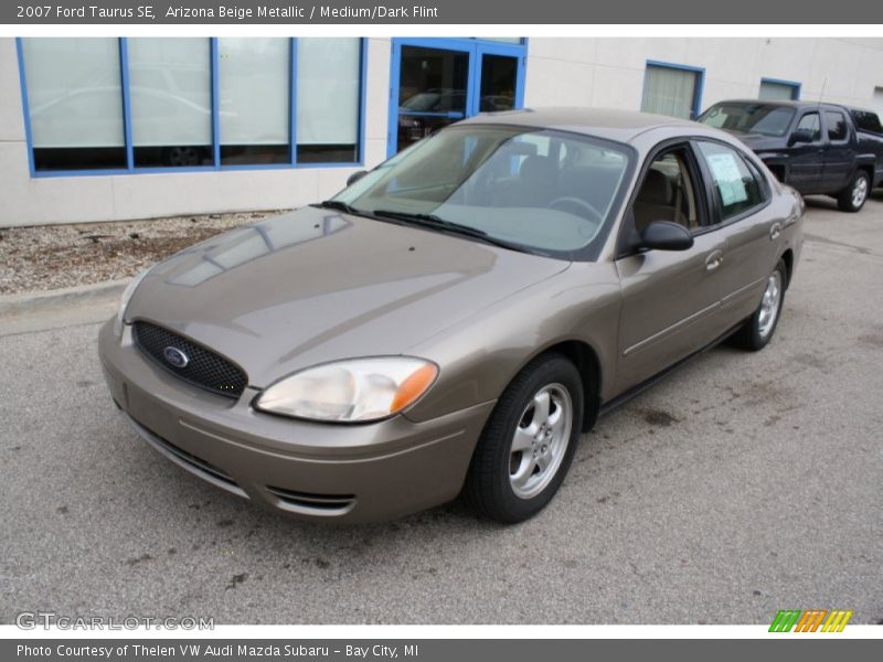 Arizona Beige Metallic / Medium/Dark Flint 2007 Ford Taurus SE