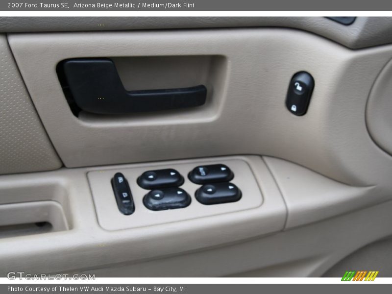 Arizona Beige Metallic / Medium/Dark Flint 2007 Ford Taurus SE