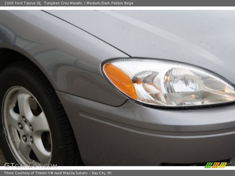 Tungsten Grey Metallic / Medium/Dark Pebble Beige 2006 Ford Taurus SE