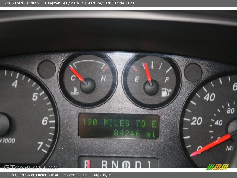 Tungsten Grey Metallic / Medium/Dark Pebble Beige 2006 Ford Taurus SE