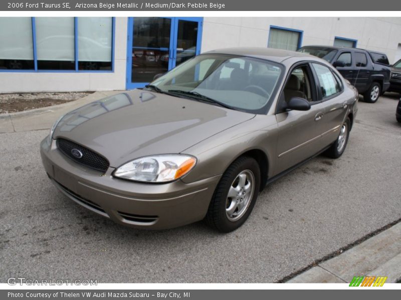Arizona Beige Metallic / Medium/Dark Pebble Beige 2006 Ford Taurus SE